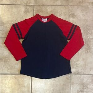 Hanna Andersson Red and Navy Raglan Tee size 130 or 8